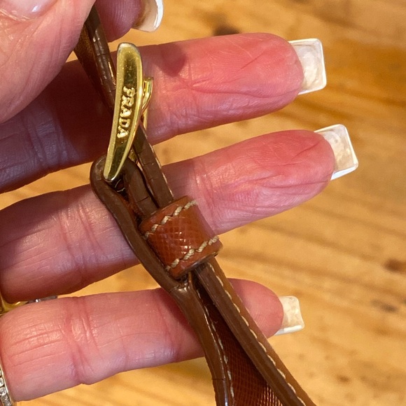 ๐ FABULOUS AUTHENTIC PRADA NYLON CROSSBODY BAGโผ๏ธ - Picture 16 of 17